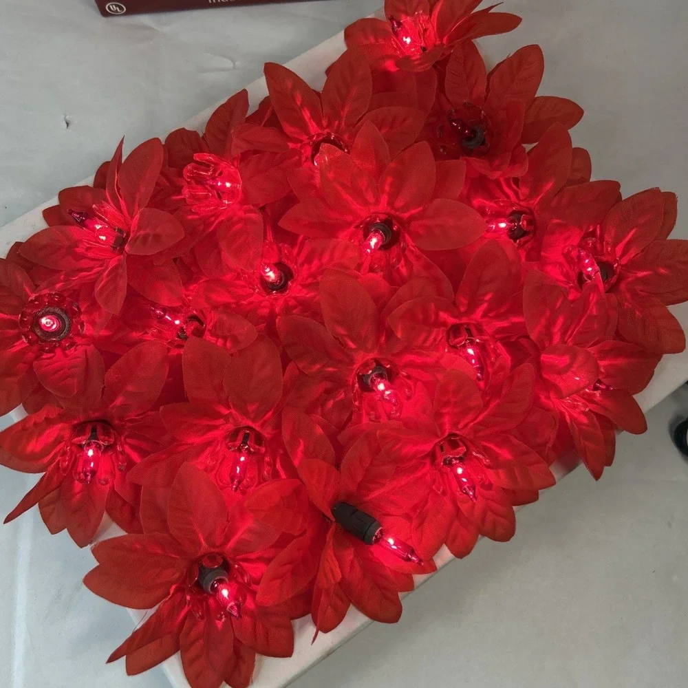 Vintage Strand of Silk Poinsettia Christmas Tree Light 20 Set Read 1 Missing